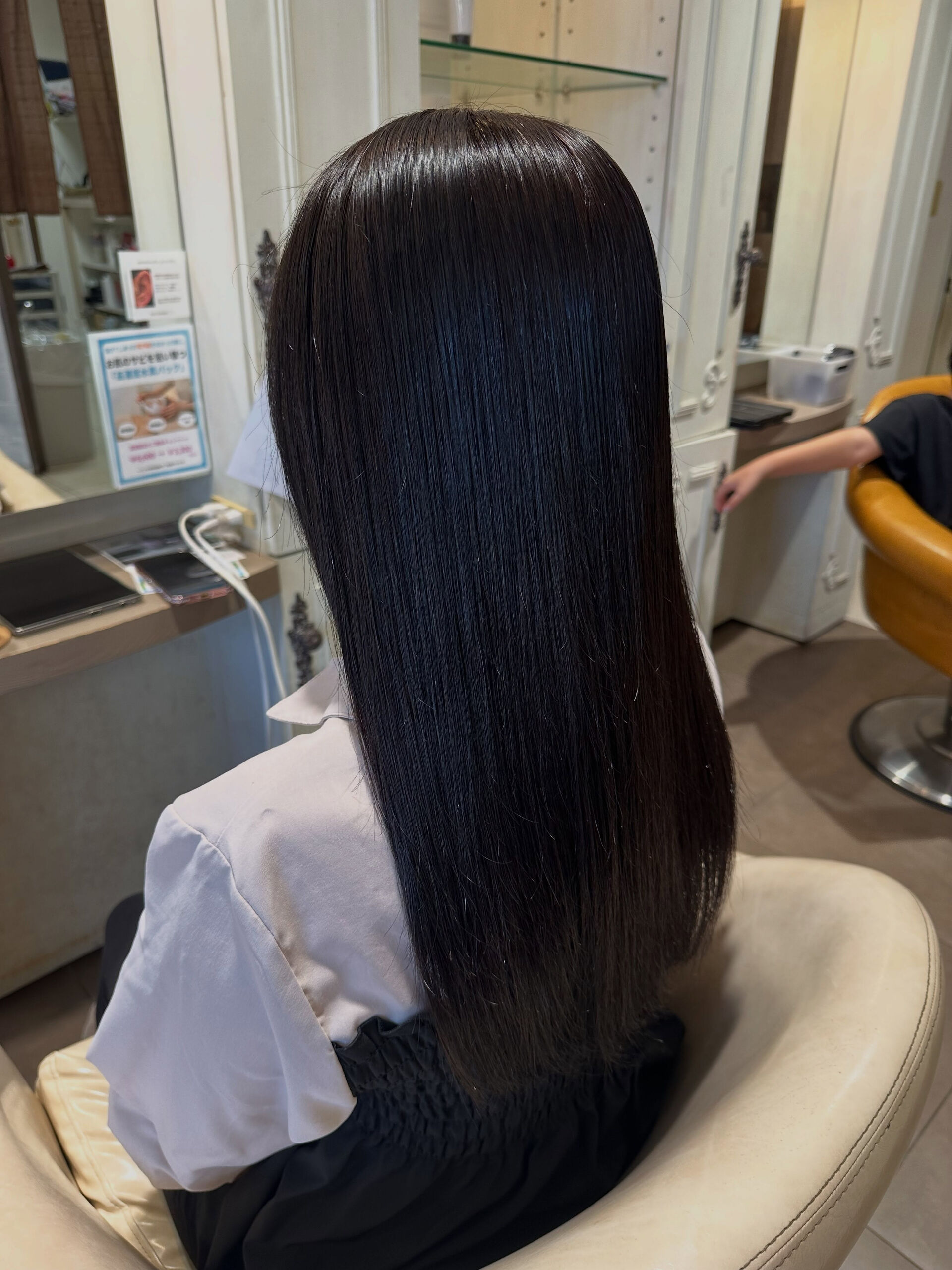 赤みを抑えた透明感あるBrown Color🤎
